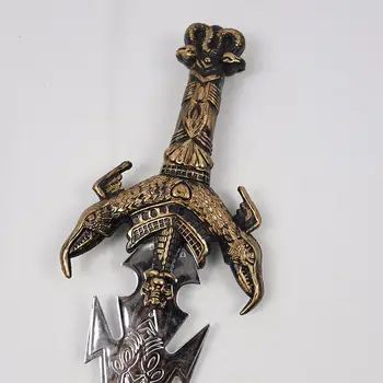 Helovinas modeliavimas plastiko peilis, kardas, ginklas rekvizitai cosplay šokių kardas, ginklas rekvizitai Warcraft Aukso Skydą, kalaviją dvi
