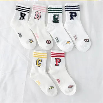 Karšto pardavimo ulzzang kojinės moterims medvilnės patogus juostele rašybos spalvų abėcėlė sriegis laukinių Harajuku kojinės