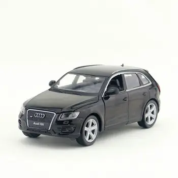 Diecast Žaislo Modelis, 1:32 Masto Audi Q5 Sport SUV Automobilio Traukti Atgal, Garso ir Šviesos Durų Openable Švietimo Surinkimo Dovana Vaikas