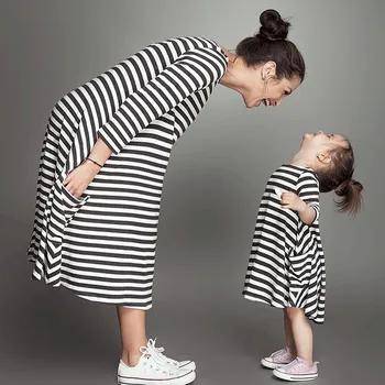 2020 m. Pavasarį, Rudenį Naujų Juoda Ir Balta Dryžuotas Tėvų-vaikų Suknelė Mergina ilgomis rankovėmis Atsitiktinis Suknelė Motina Kūdikį Outwear Drabužiai